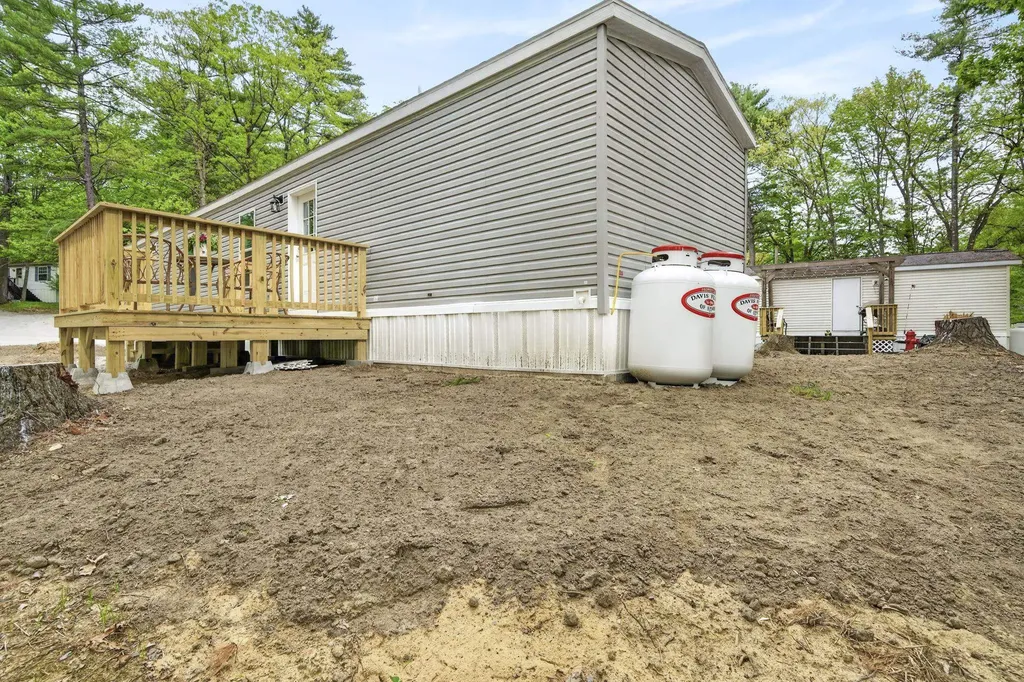 6 Neil Drive Allenstown NH 03275