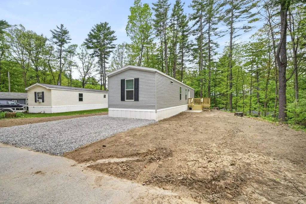6 Neil Drive Allenstown NH 03275