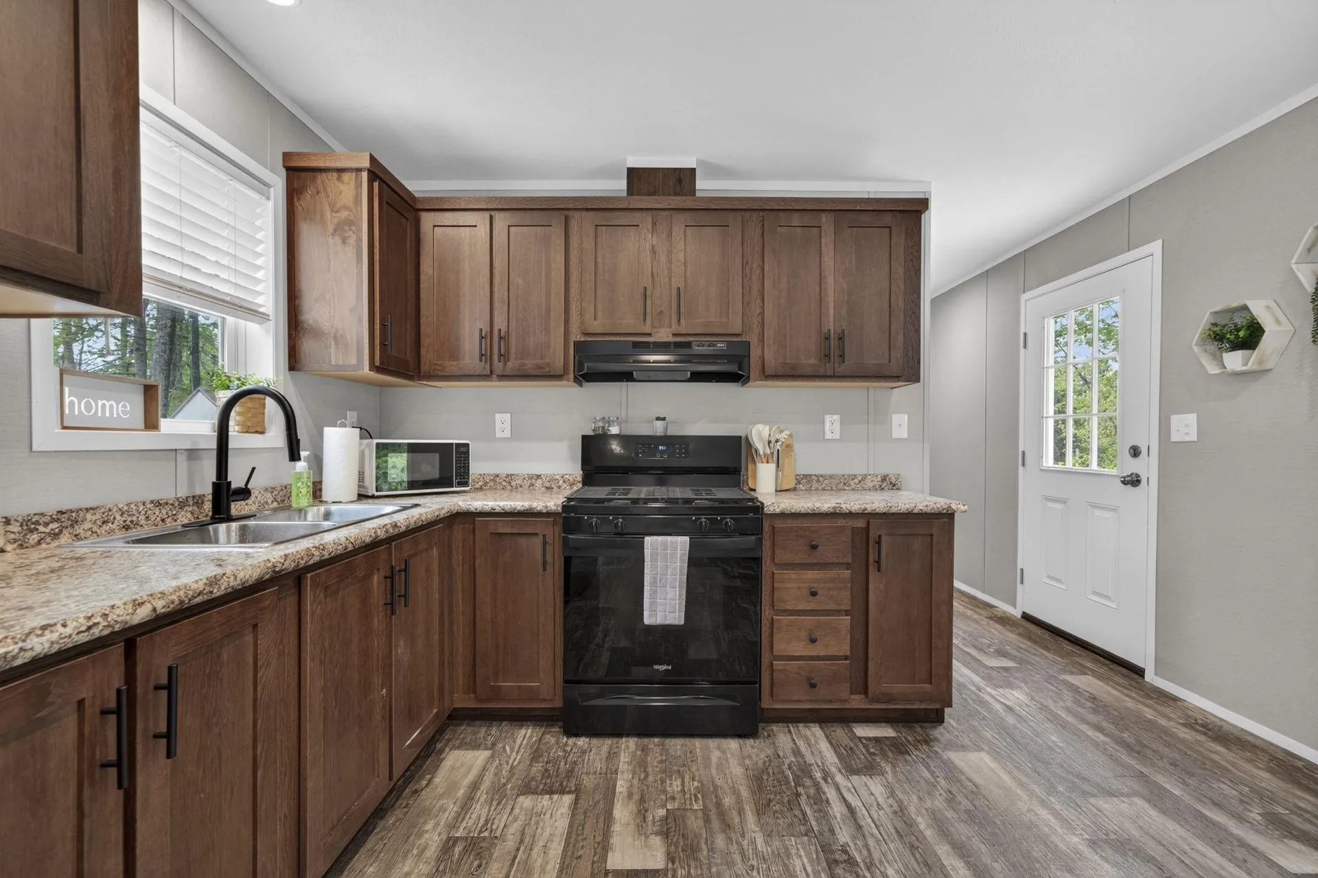 6 Neil Drive Allenstown NH 03275
