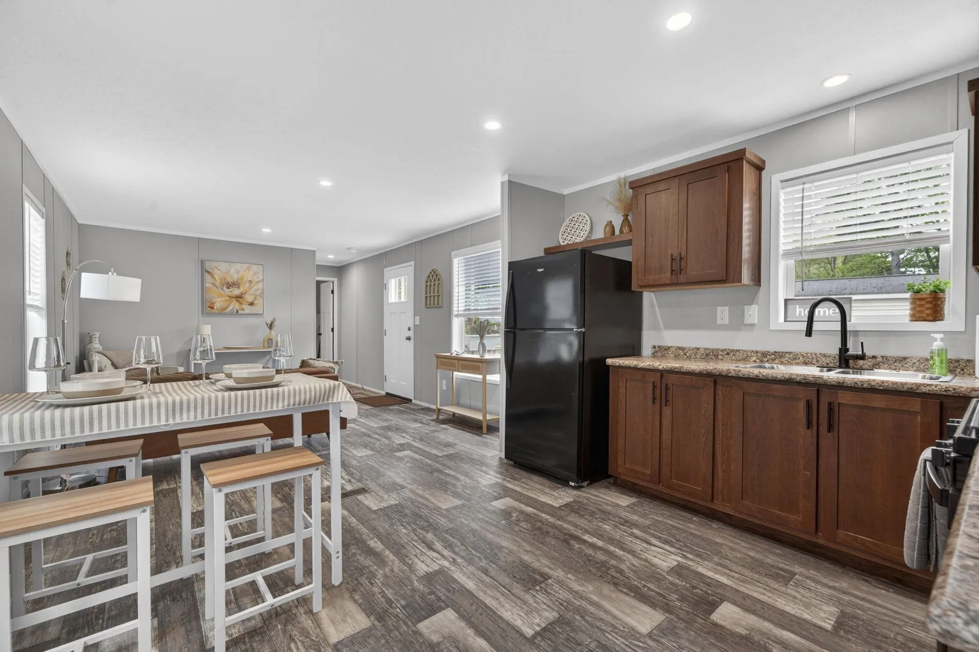6 Neil Drive Allenstown NH 03275