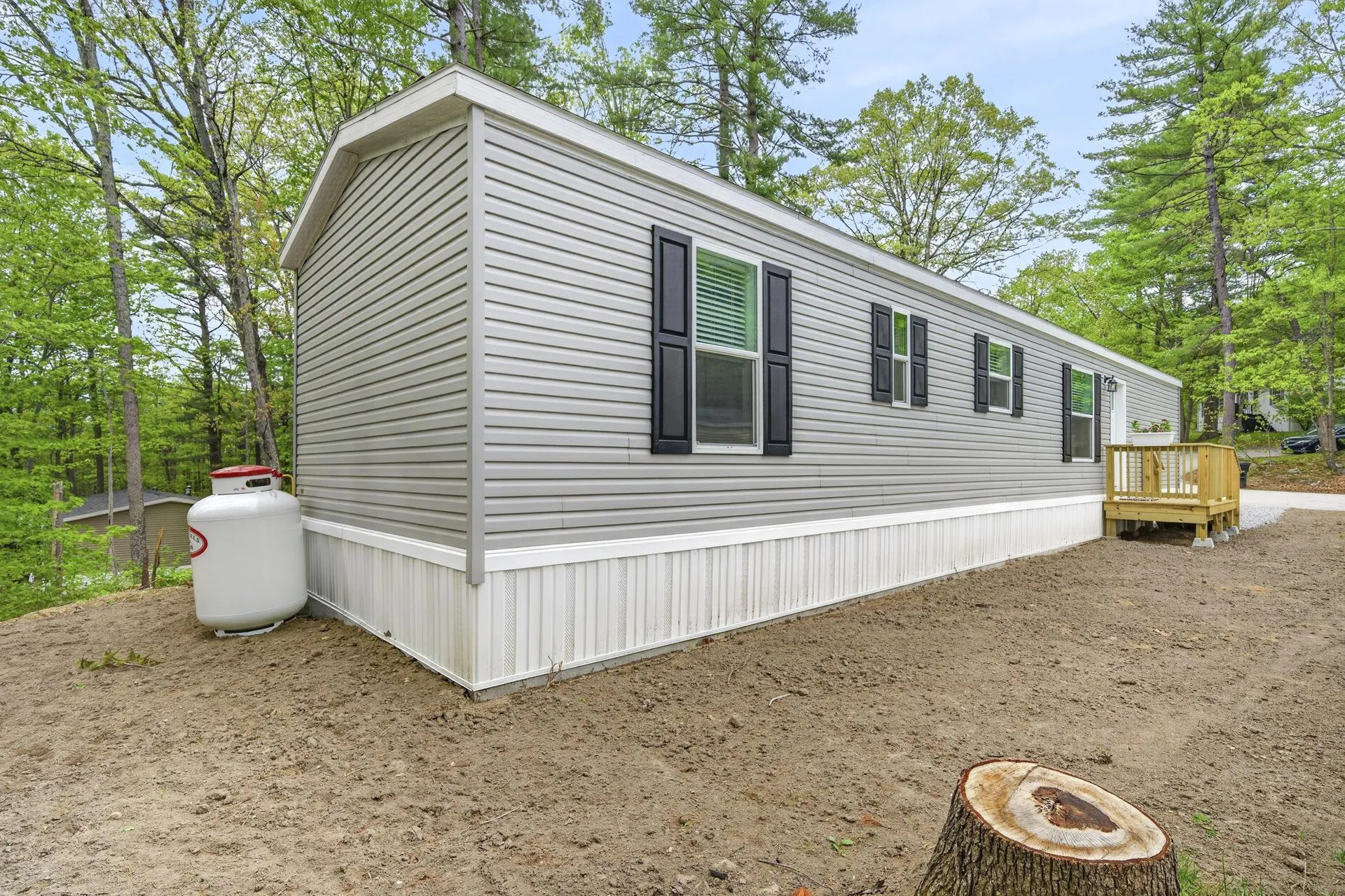6 Neil Drive Allenstown NH 03275