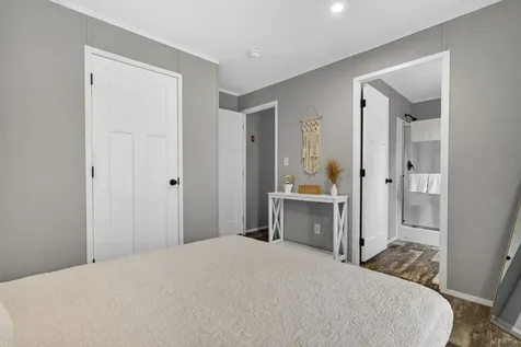 6 Neil Drive Allenstown NH 03275