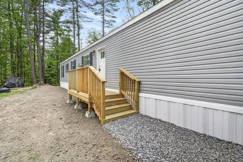 6 Neil Drive Allenstown NH 03275