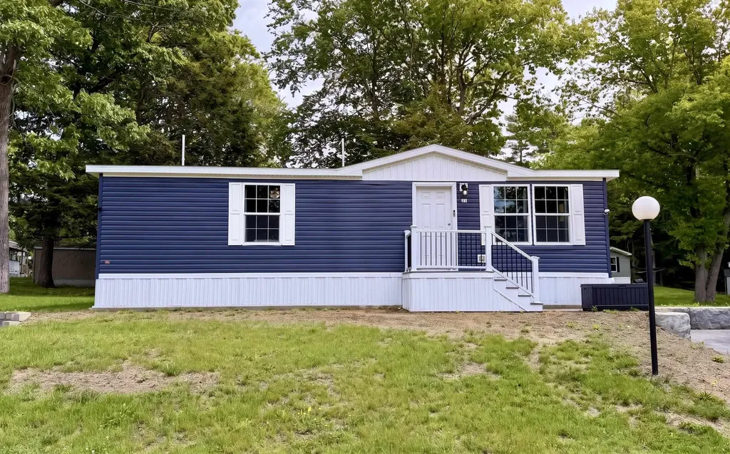 23 South Elderberry Lane Rochester NH 03867