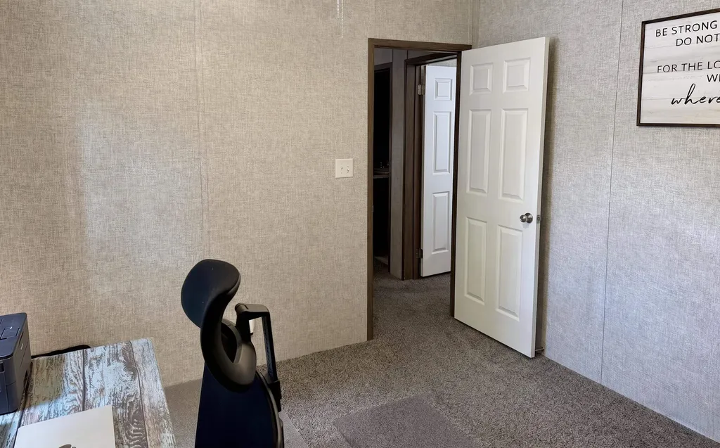 23 South Elderberry Lane Rochester NH 03867