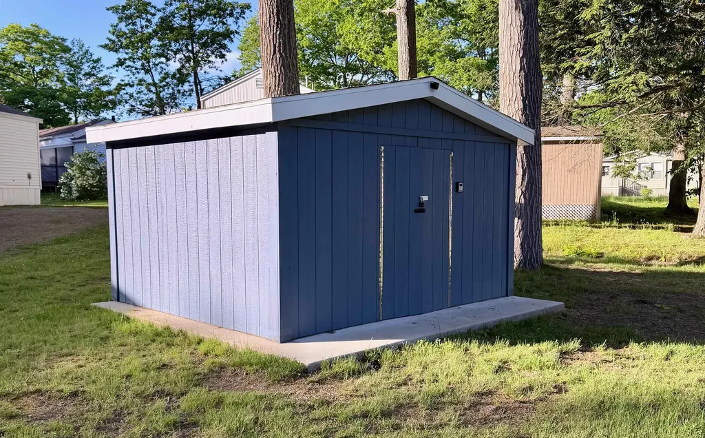 23 South Elderberry Lane Rochester NH 03867