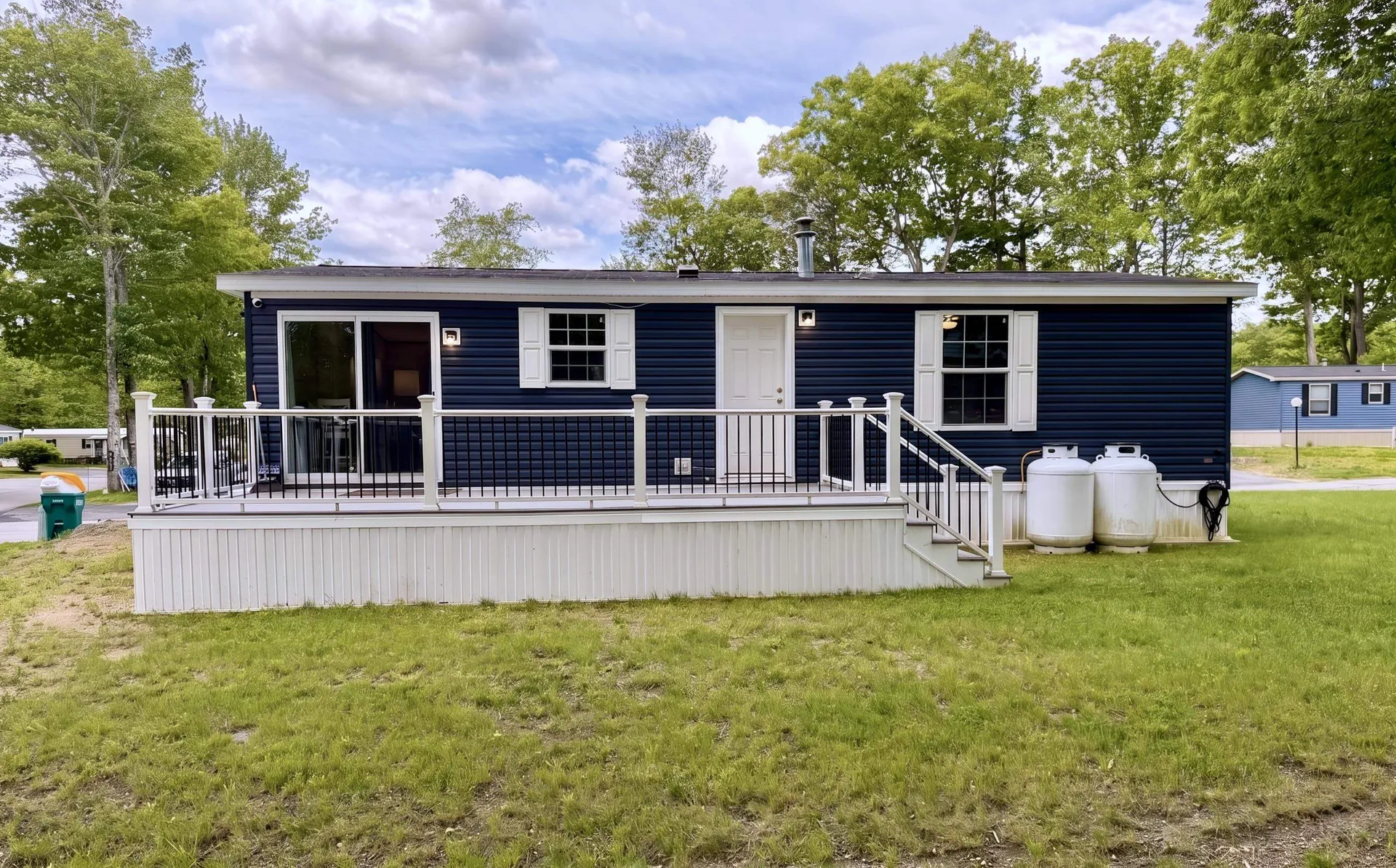 23 South Elderberry Lane Rochester NH 03867