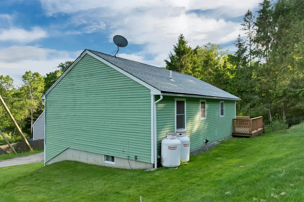 3 Edwards Street Tilton NH 03276