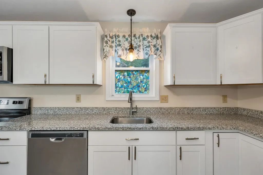 3 Edwards Street Tilton NH 03276