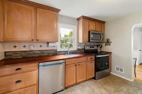 54 Birch Court Burlington VT 05408
