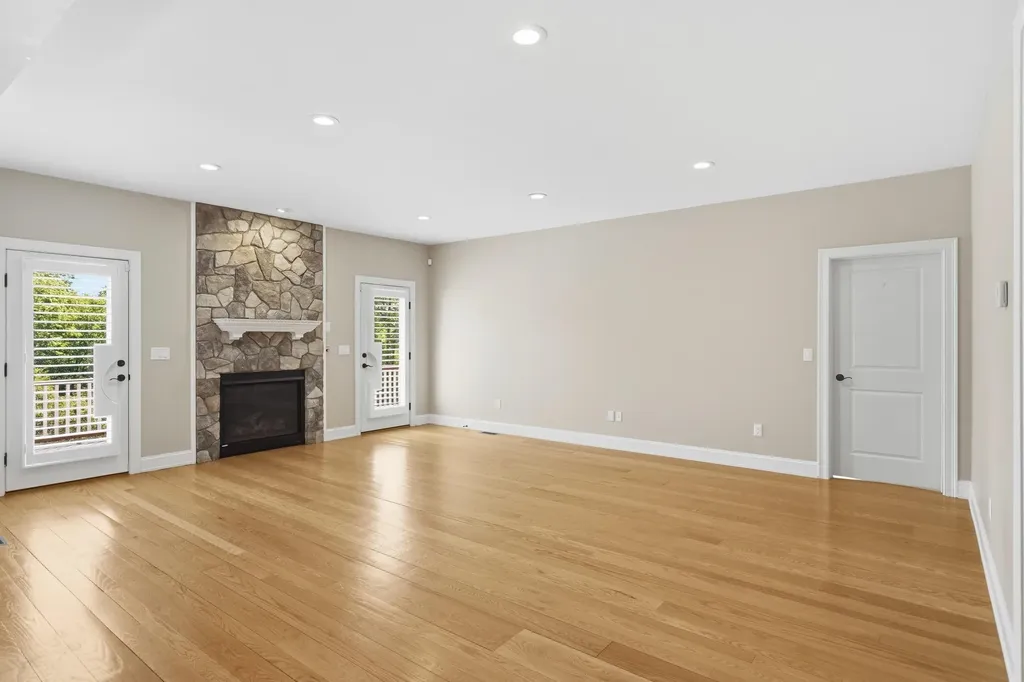 4 South Grater Road Merrimack NH 03054