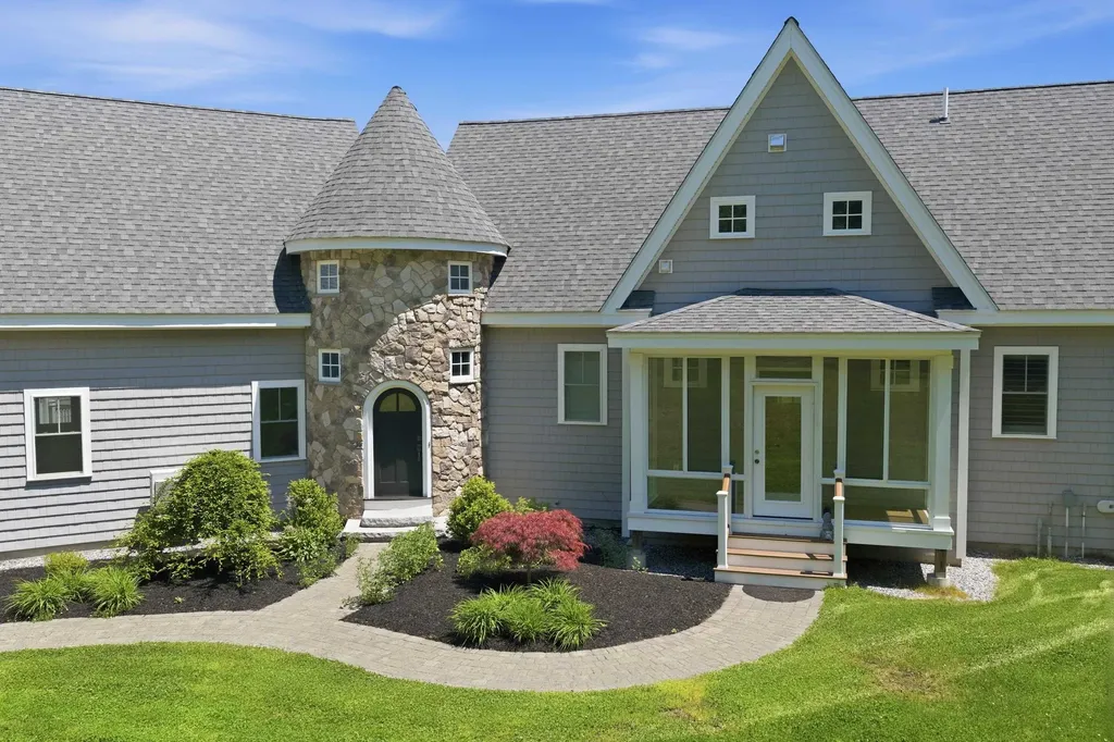 4 South Grater Road Merrimack NH 03054