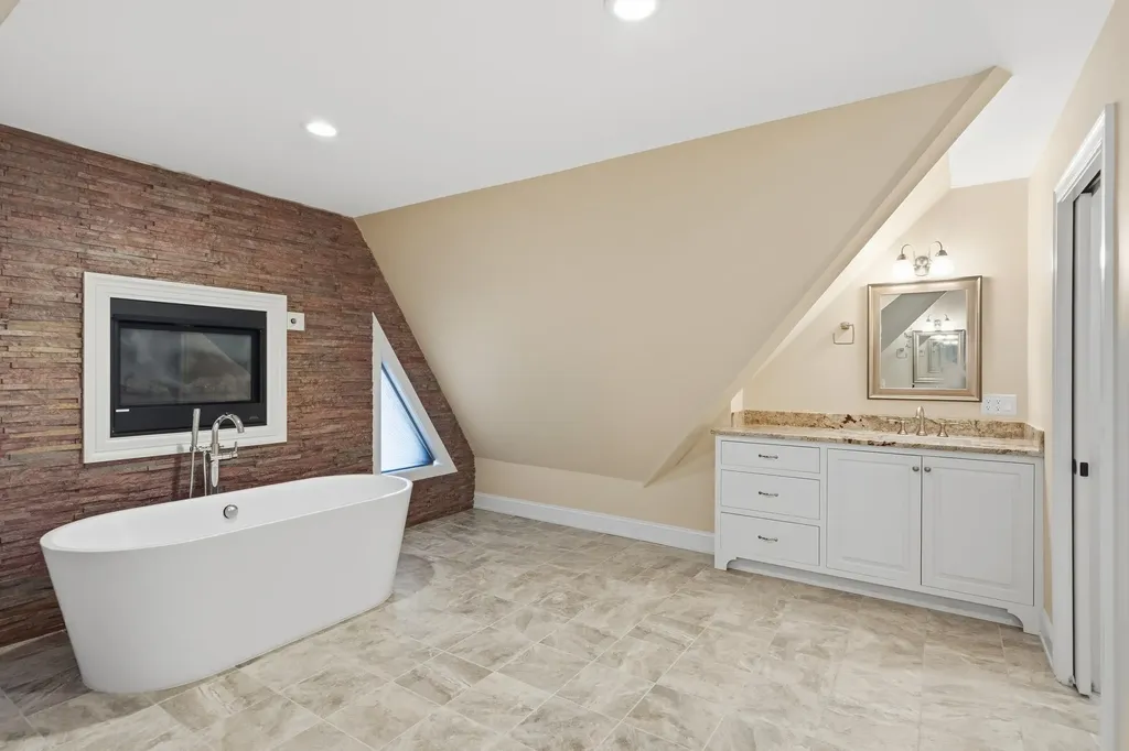 4 South Grater Road Merrimack NH 03054
