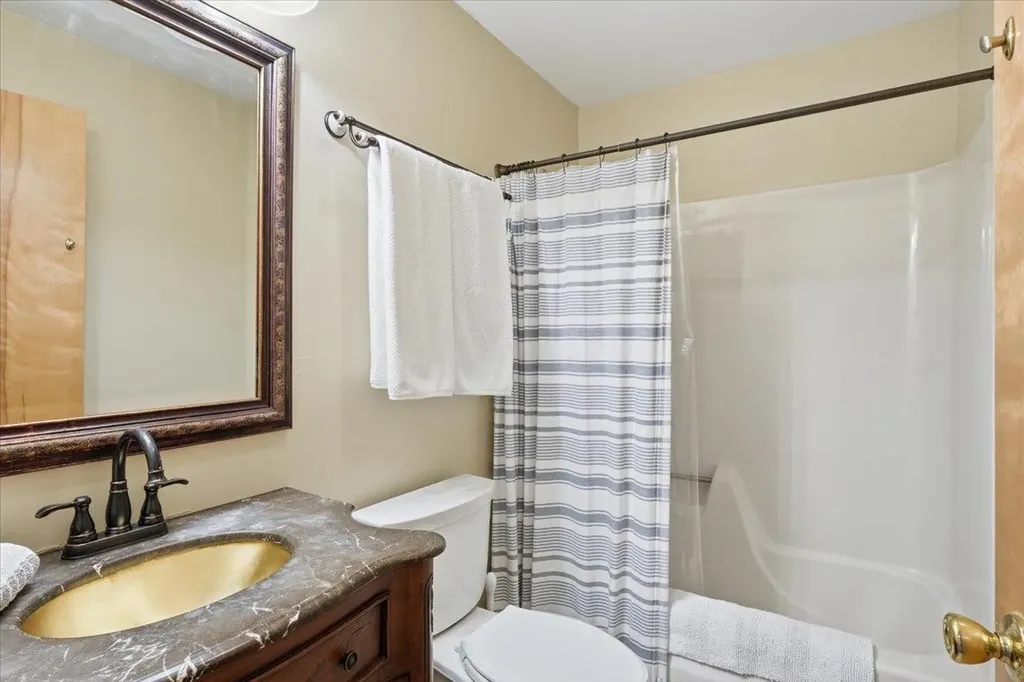 205 Mountainside Drive Warren VT 05674