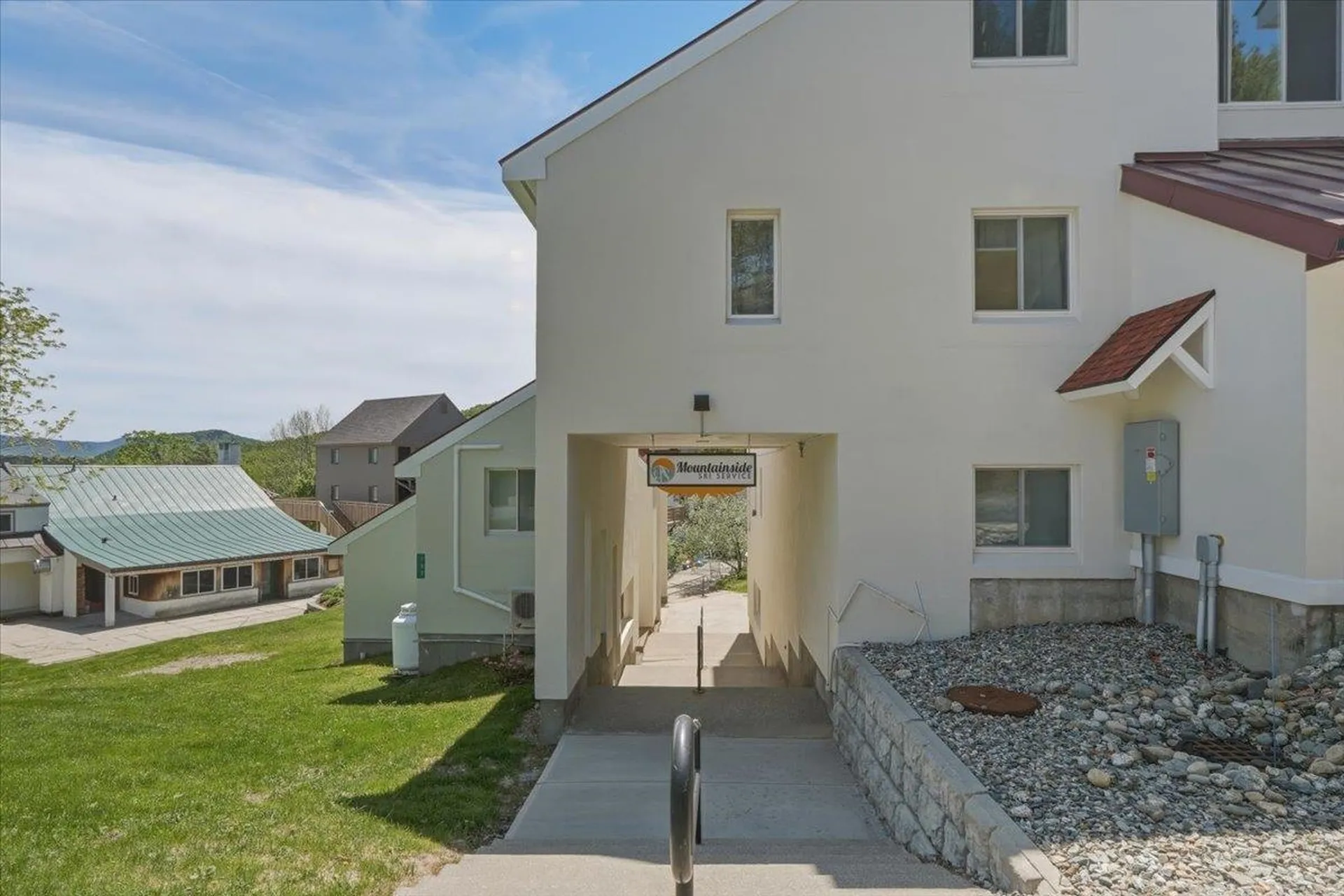 205 Mountainside Drive Warren VT 05674