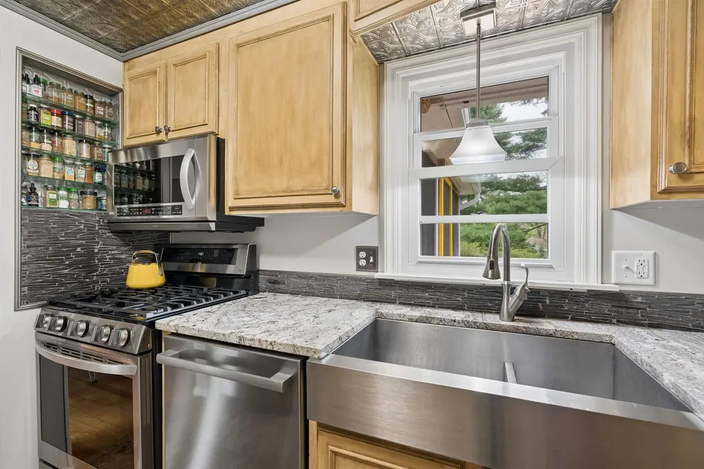 26 Gilson Road Lebanon NH 03784