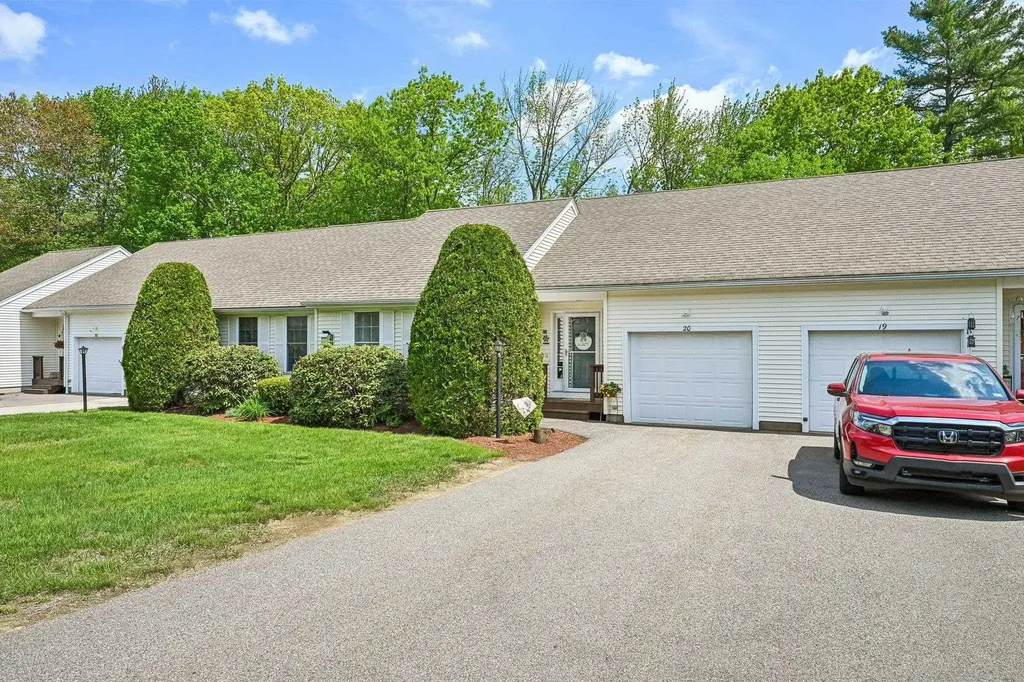 6 Patriot Drive Hampstead NH 03826