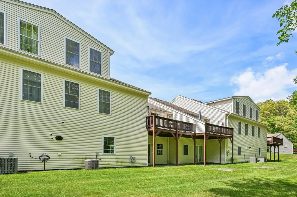 6 Patriot Drive Hampstead NH 03826