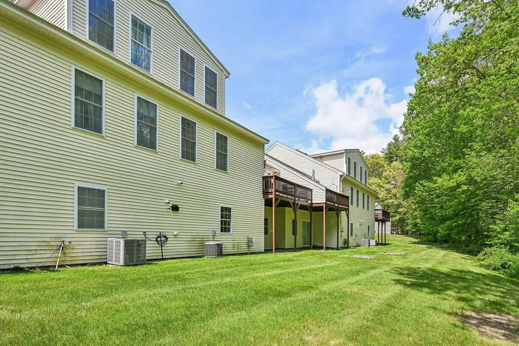 6 Patriot Drive Hampstead NH 03826