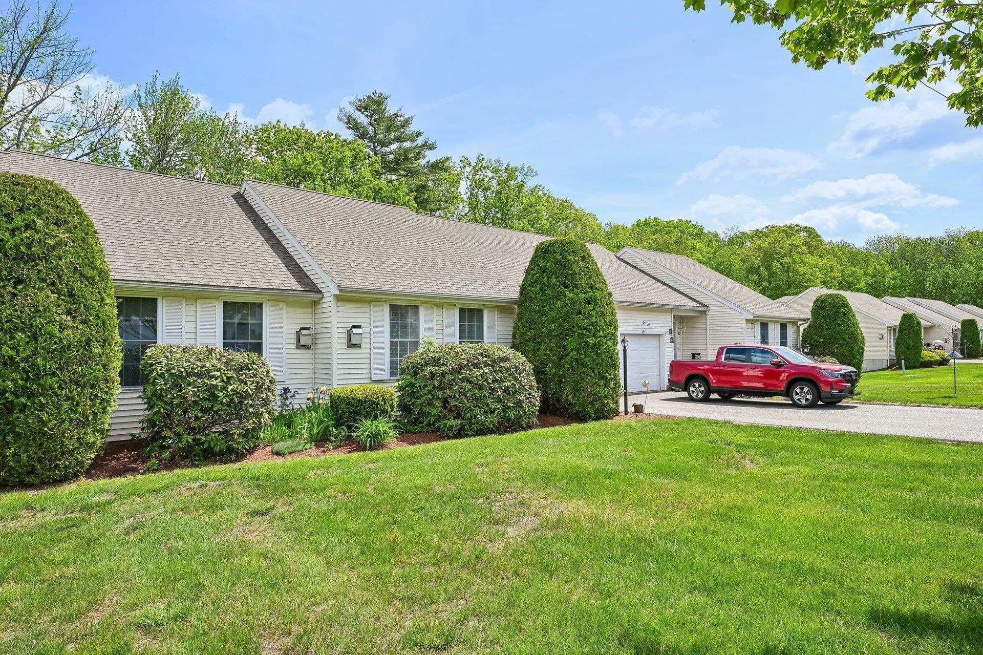 6 Patriot Drive Hampstead NH 03826