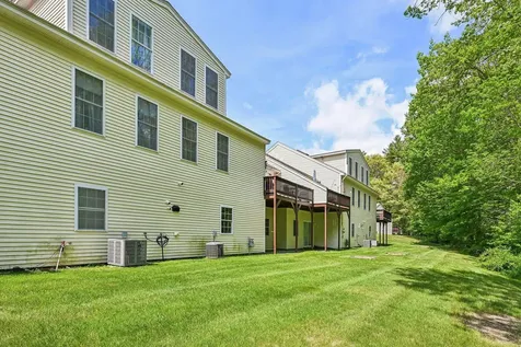 6 Patriot Drive Hampstead NH 03826