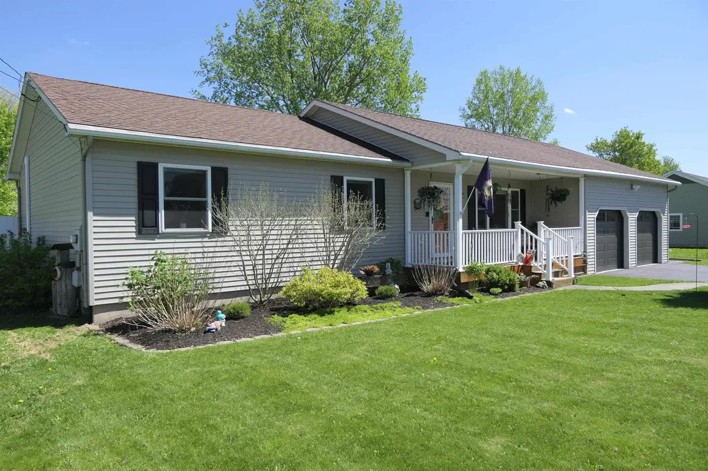 27 Thorpe Avenue Extension St. Albans Town VT 05478