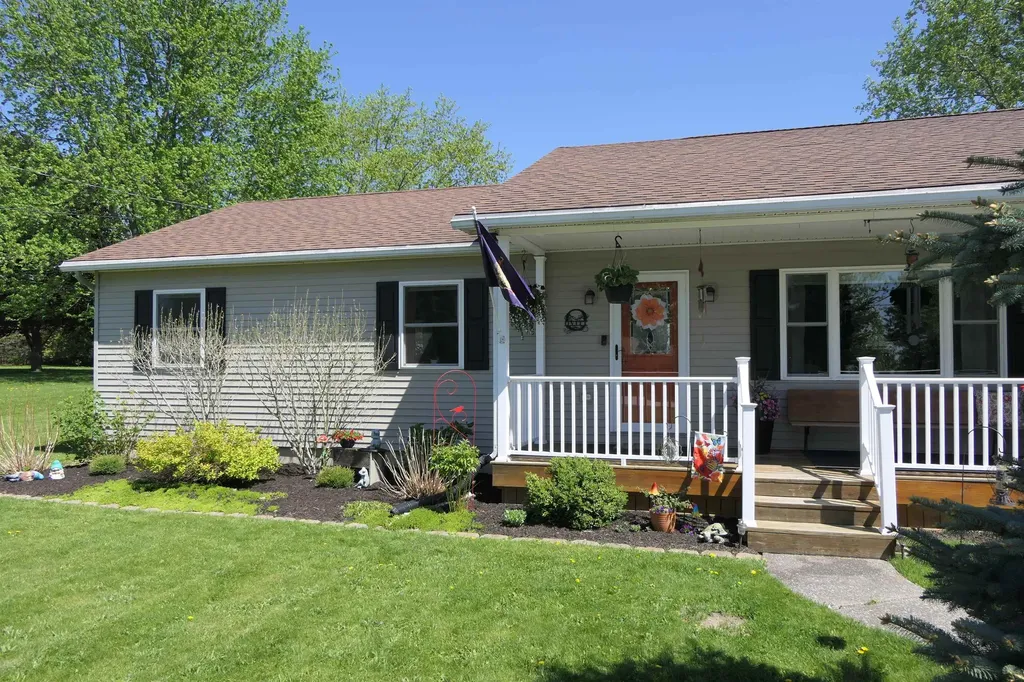 27 Thorpe Avenue Extension St. Albans Town VT 05478