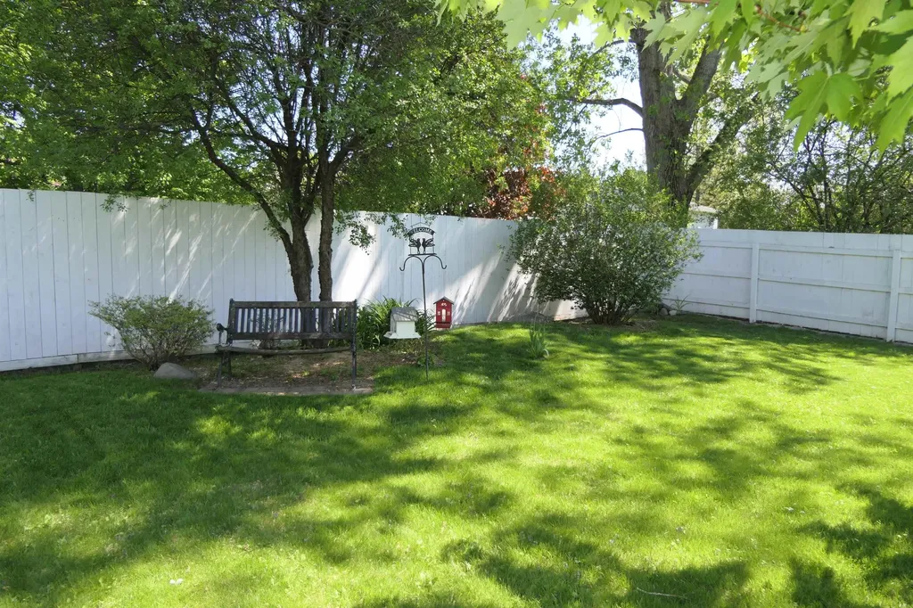 27 Thorpe Avenue Extension St. Albans Town VT 05478