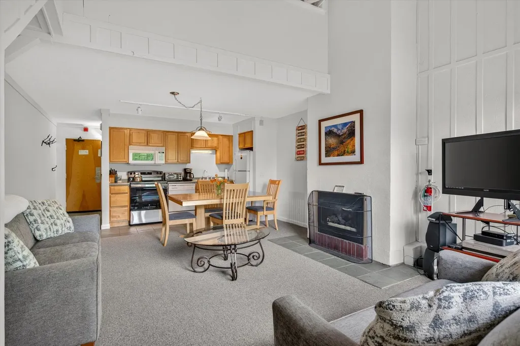 695 East Mountain Road Killington VT 05751