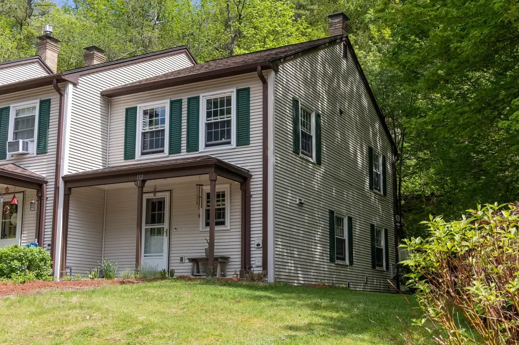 132 Whispering Pines Colchester VT 05446