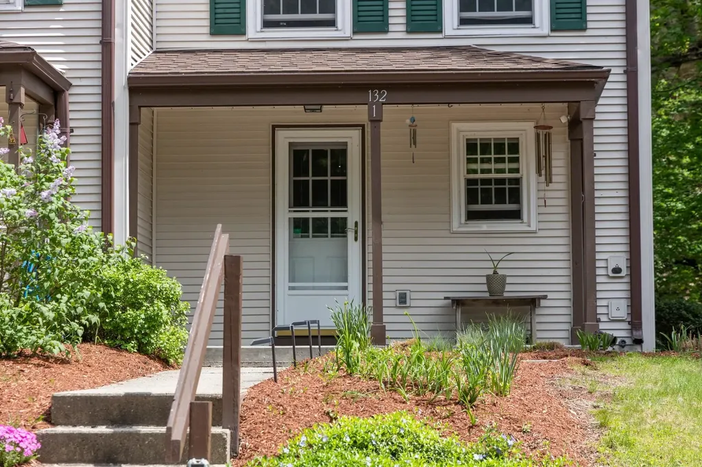 132 Whispering Pines Colchester VT 05446