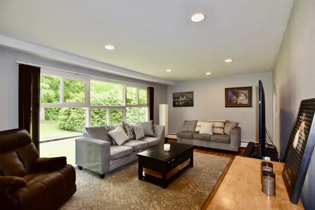 9 Wildwood Avenue Claremont NH 03743
