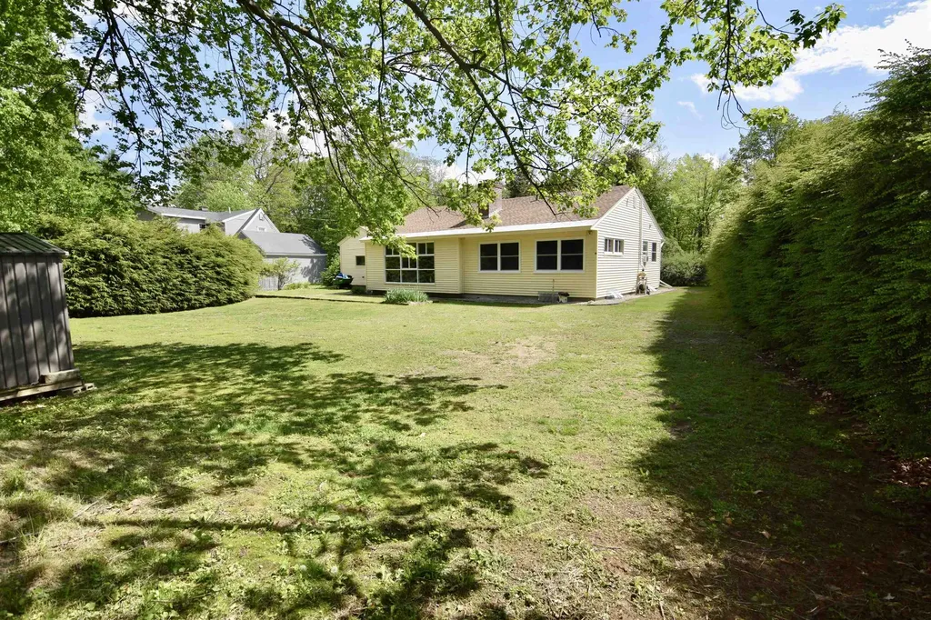 9 Wildwood Avenue Claremont NH 03743