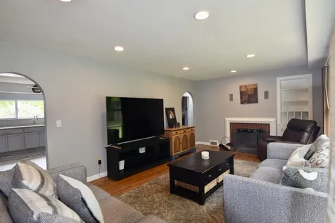 9 Wildwood Avenue Claremont NH 03743