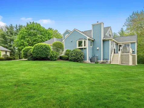 6 Augusta National Drive Bedford NH 03110