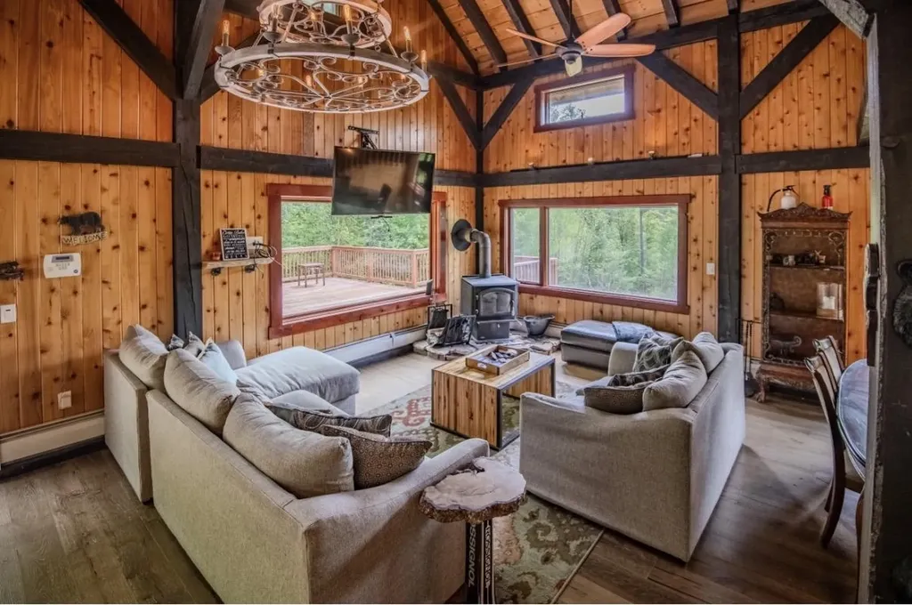 60 Bowlsville S Road Mount Holly VT 05758