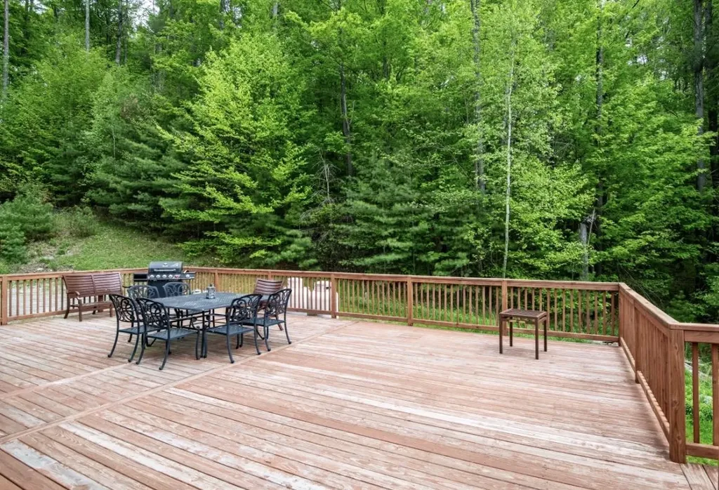 60 Bowlsville S Road Mount Holly VT 05758