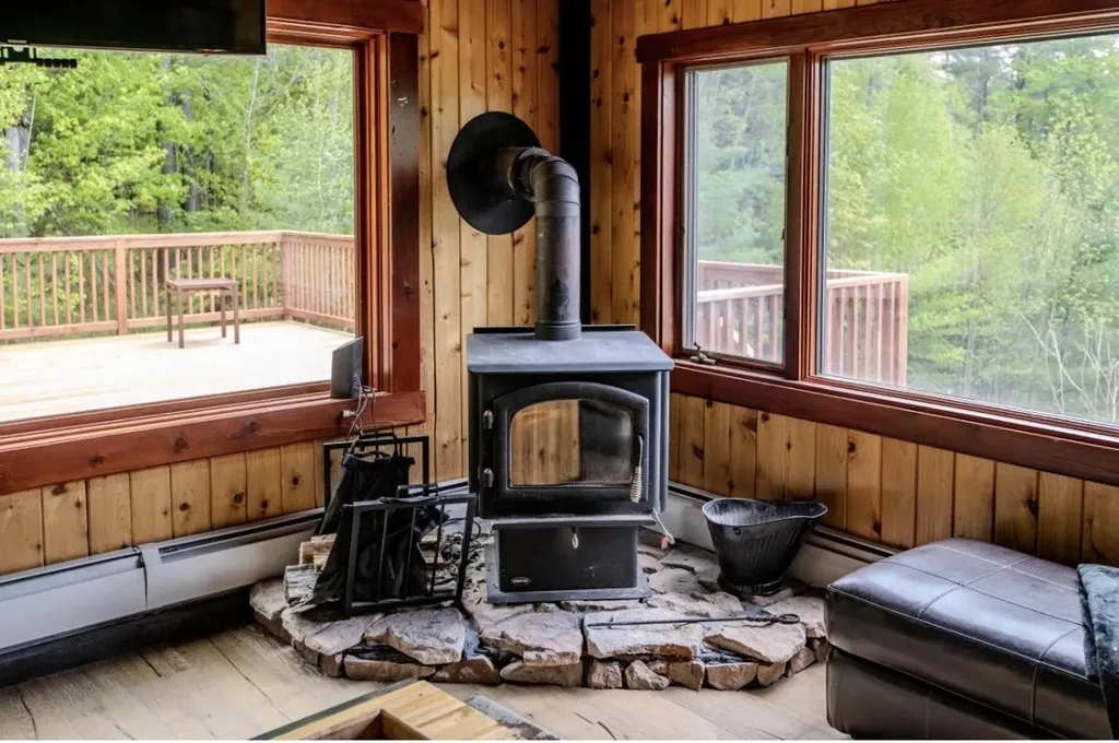 60 Bowlsville S Road Mount Holly VT 05758