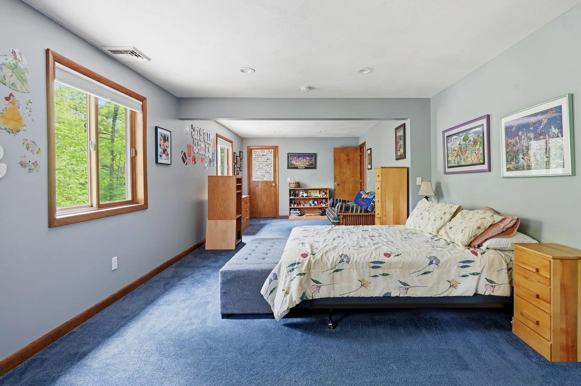 8 Seasons Lane Londonderry NH 03053