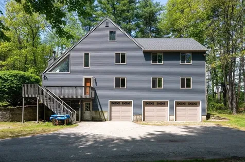 8 Seasons Lane Londonderry NH 03053