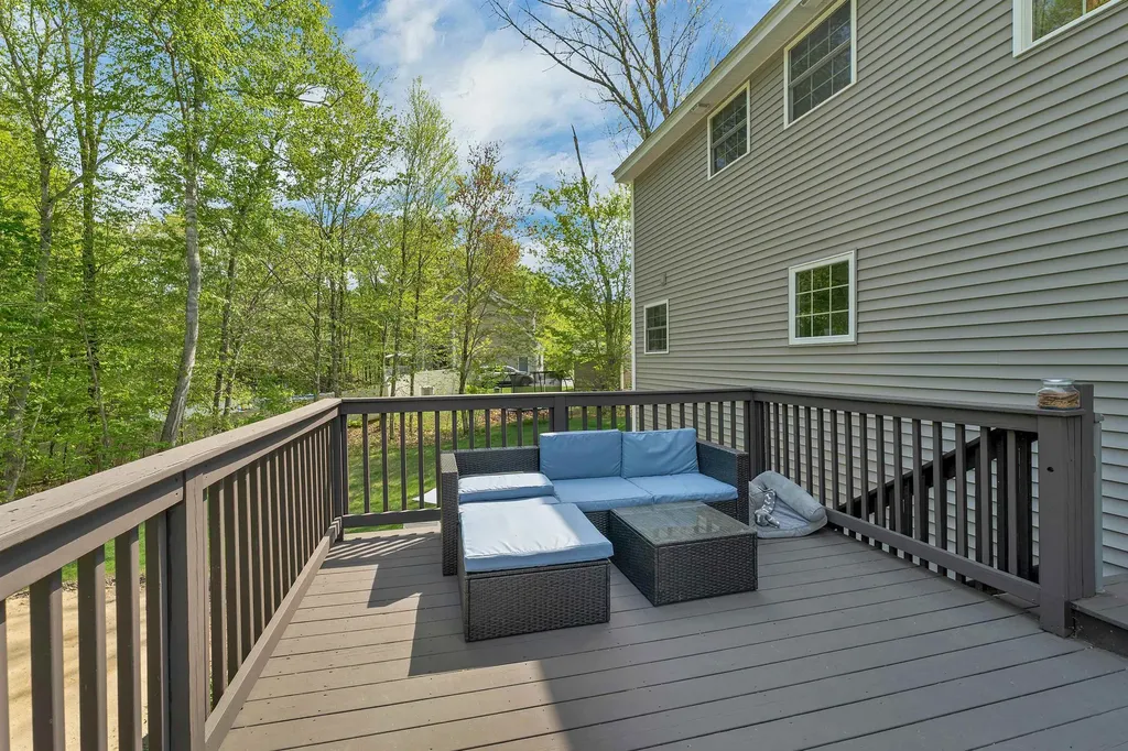 7 Cortland Drive Epping NH 03042