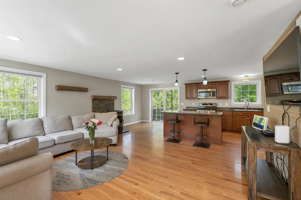 7 Cortland Drive Epping NH 03042