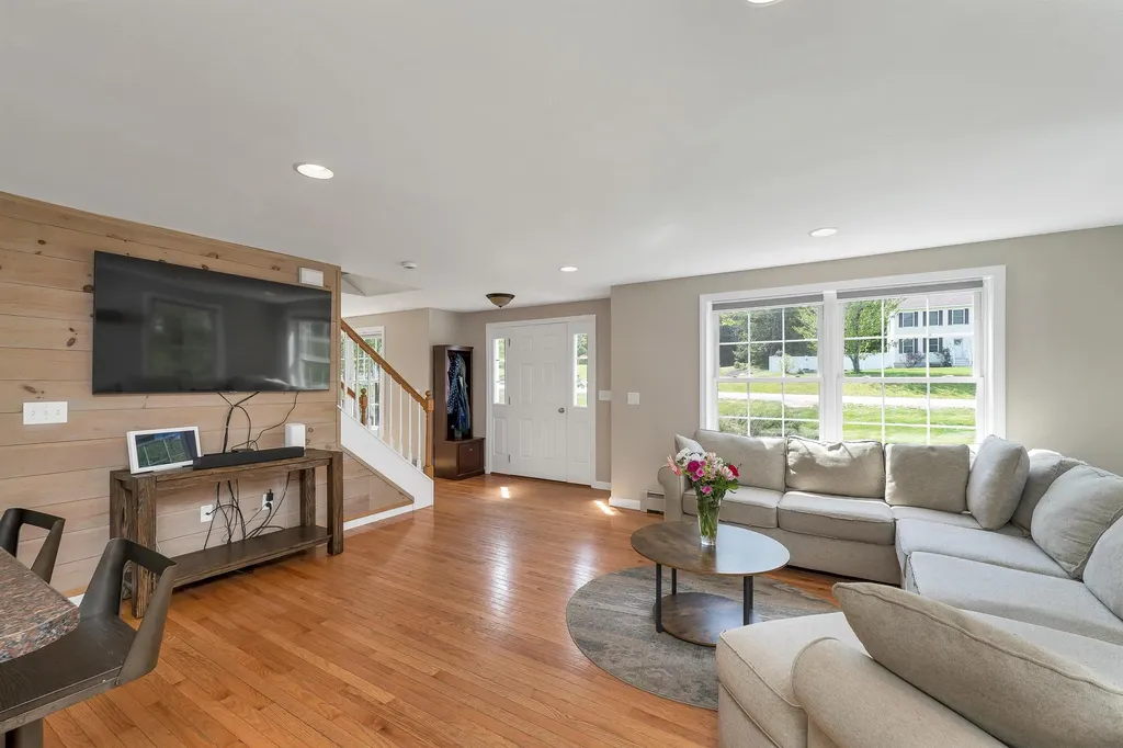 7 Cortland Drive Epping NH 03042