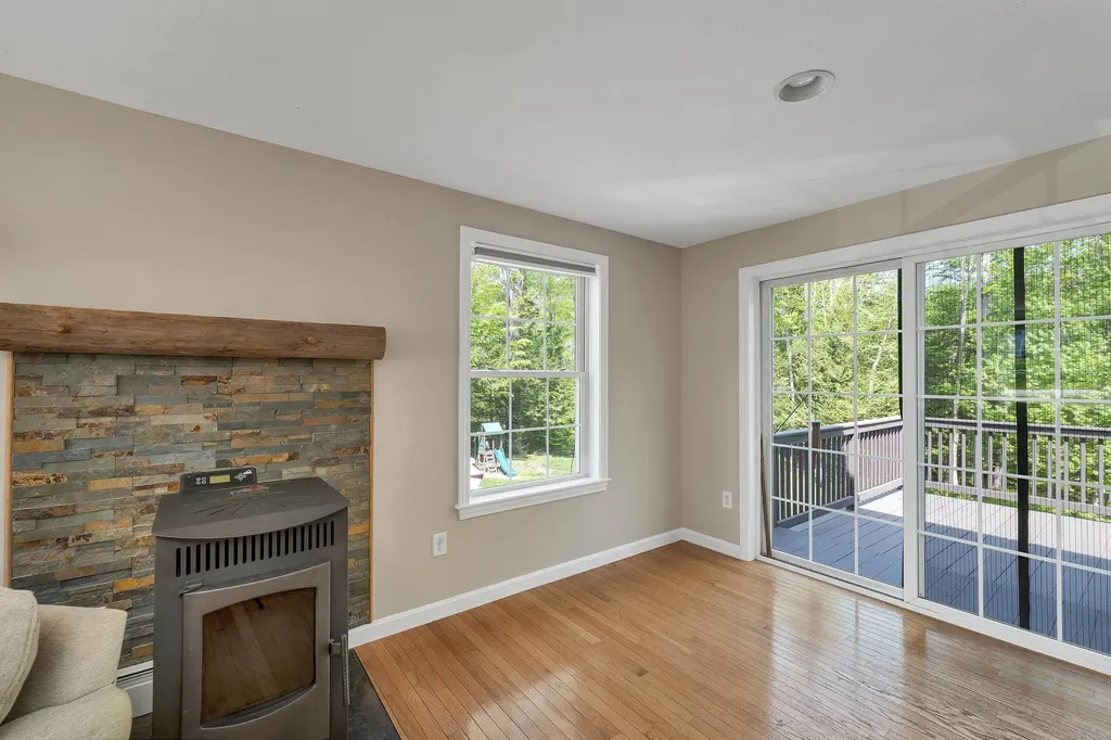 7 Cortland Drive Epping NH 03042