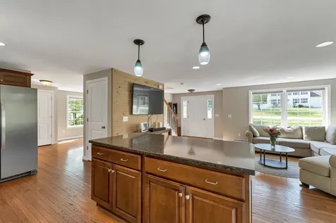 7 Cortland Drive Epping NH 03042