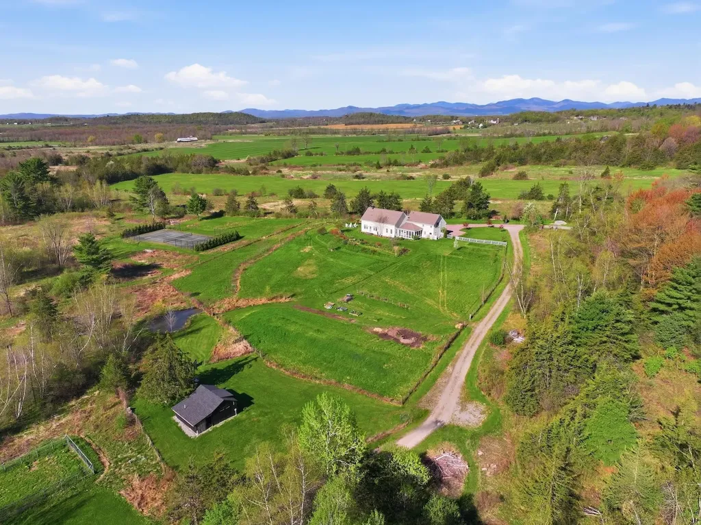 235 Primrose Lane Ferrisburgh VT 05456