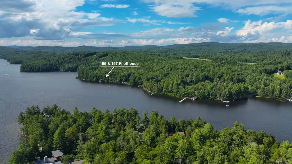 157 Pilothouse Road New London NH 03257