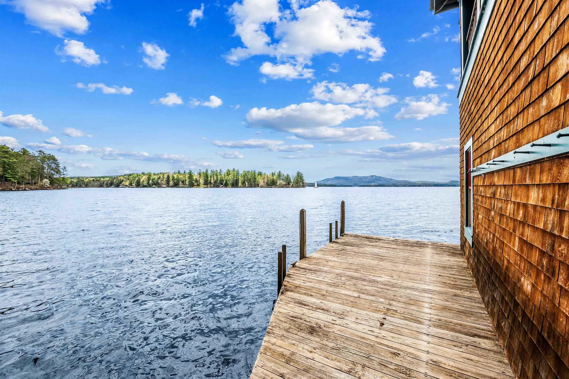 157 Pilothouse Road New London NH 03257