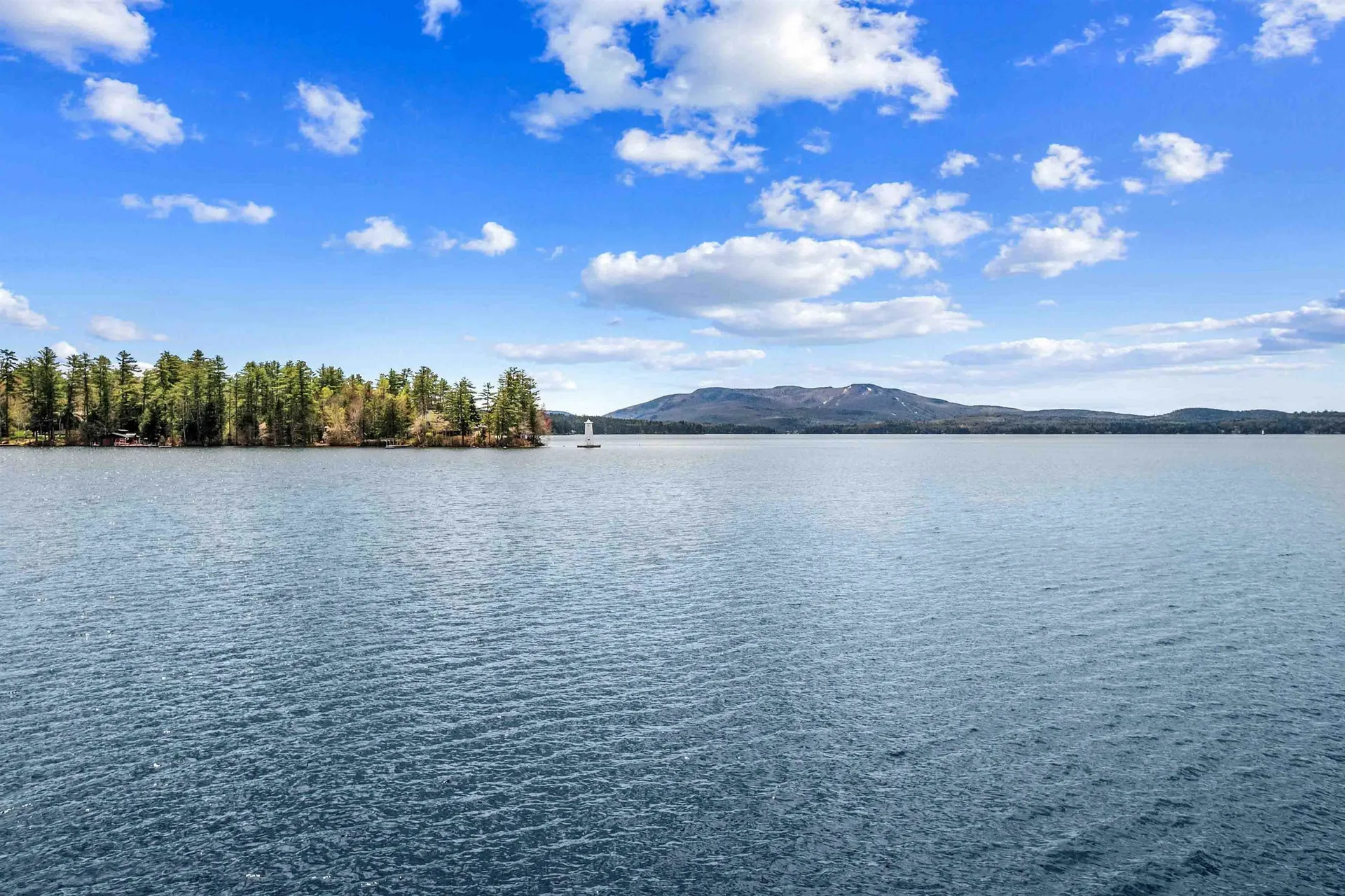 157 Pilothouse Road New London NH 03257