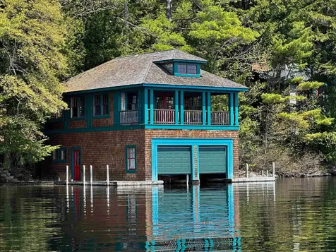 157 Pilothouse Road New London NH 03257